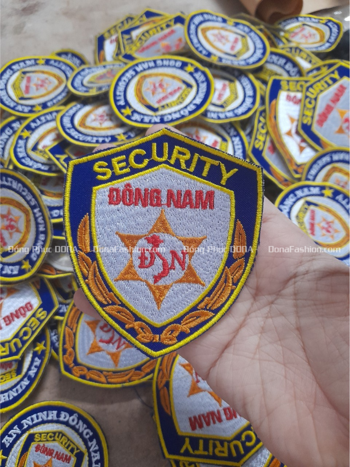 Thêu logo bảo vệ An Ninh Đông Nam